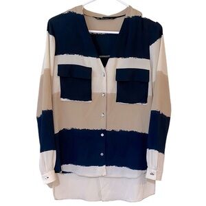 Zara button down Blouse v-neck open back navy blue/tan like new size medium